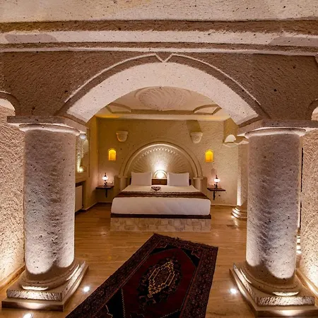Farmer Cave House Hotel *