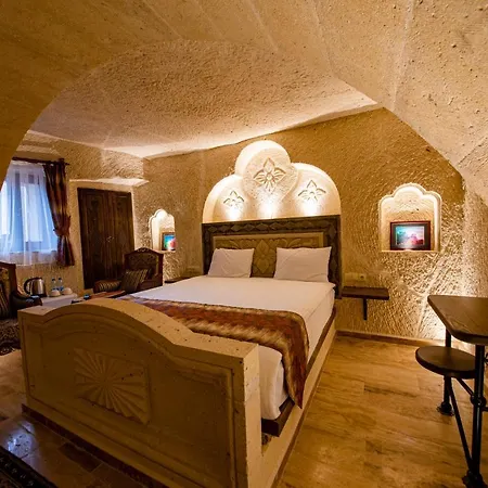 Farmer Cave House Отель