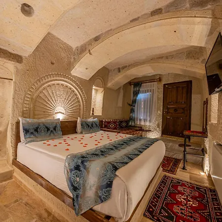 Farmer Cave House Hotel