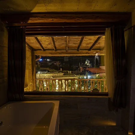 Отель Farmer Cave House *