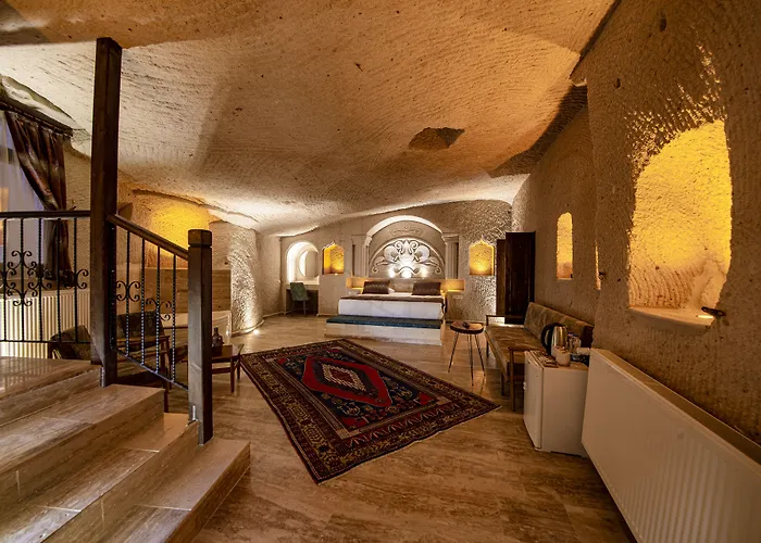 Farmer Cave House Hotel *